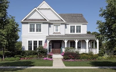 Summer Yard Maintenance: 4 Easy Ways to Maximize Curb Appeal